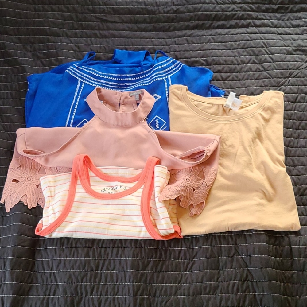 (4) LOT Women's Shirts